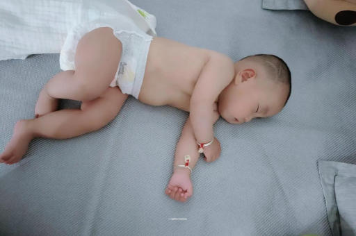 邵阳县怎样教宝宝爬
